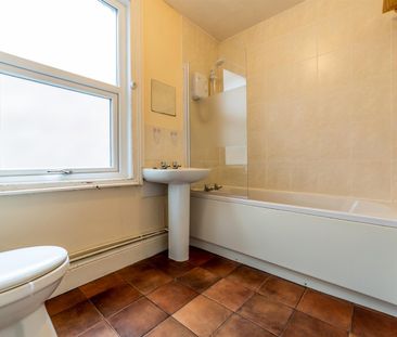 5 bed terraced house to rent in Falmouth Road, Heaton, NE6 - Photo 1