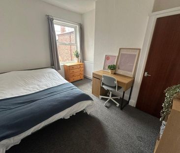 5 bedroom house to rent - Photo 2