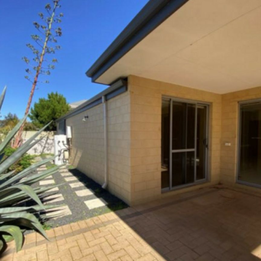 A spacious, well located, family home close to all amenities. - Photo 1
