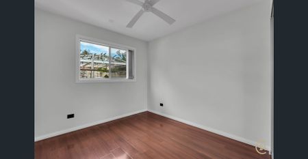 Stylish & Private Granny Flat with Separate Street Access- Walk to Station - Photo 2