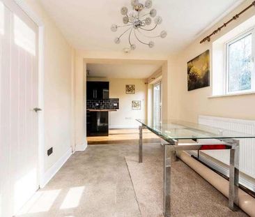 Balmoral Drive, Maybury, GU22 - Photo 5