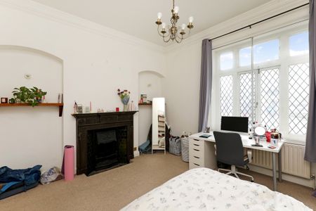 4 bedroom apartment to rent - Photo 3