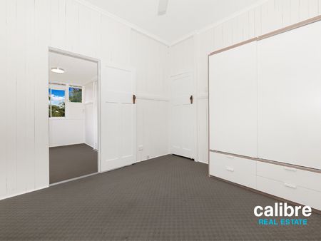 61 Hockings Street, Clayfield, QLD, 4011 - Photo 2