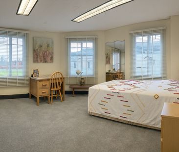 Room in a Shared Flat, Upper York Street, BS2 - Photo 2