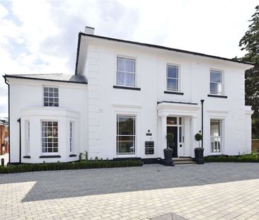 In a small development of 13 properties is this modern 1 bedroom ap... - Photo 6