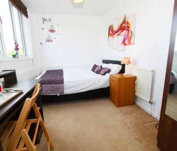 Room in a Shared Flat, New Place Square, SE16 - Photo 4