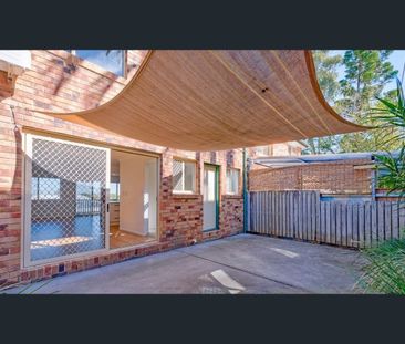 Luxury Three-Level Townhouse with Panoramic Oxford Street Views in ... - Photo 1