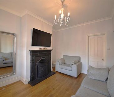 2 Bedroom Terraced To Let - Photo 2