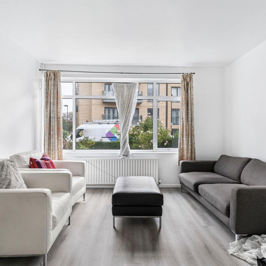 Clarence Crescent - Photo 1