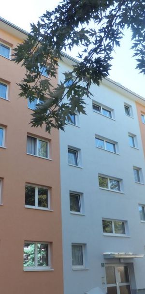 Gut aufgeteilte 3-Zimmer-Wohnung mit Loggia - Photo 2