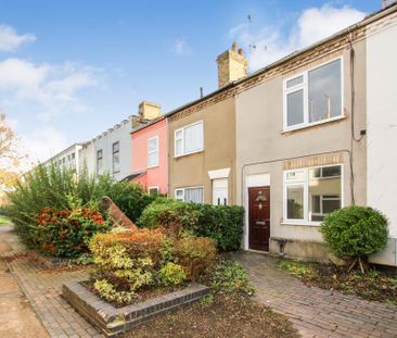 3 bedroom terraced house to rent - Photo 5