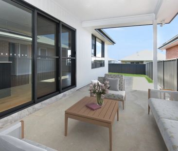 19 Whitebox Street, Orange. - Photo 2