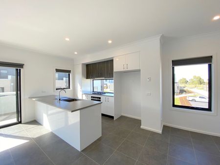 Modern Living in Wollert - 14 Sheba Way - Photo 2