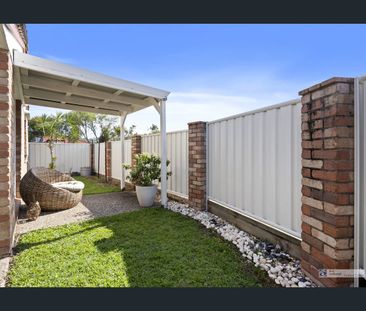 Modern 3 Bedroom Duplex in quiet location - Photo 1