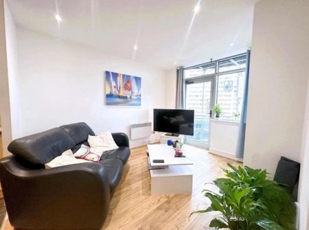 2 bedroom flat to rent - Photo 3