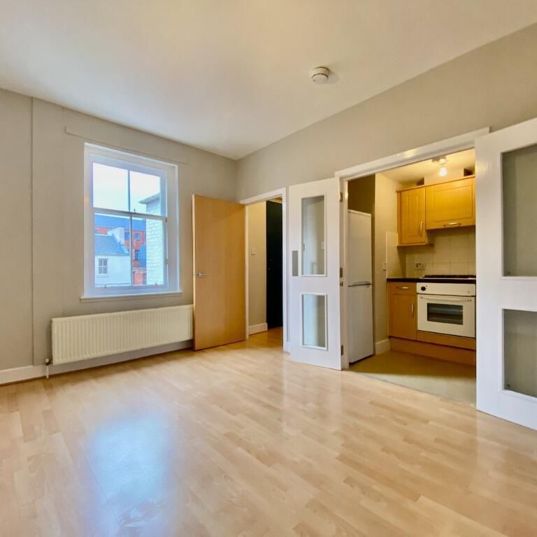 1 bedroom flat to rent - Photo 1