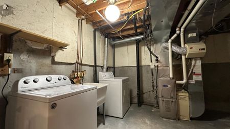 For Lease - 361 Terry Drive, Newmarket, Ontario - Photo 4