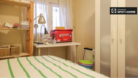 madrid, Community of Madrid 28032 - Photo 5