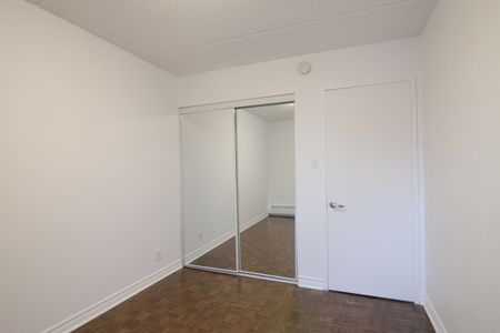 4800 Maisonneuve Blvd W - Photo 4