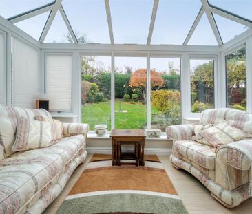 3 bedroom detached bungalow to rent - Photo 1