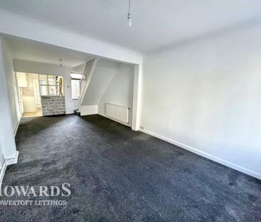 3 bedroom terraced house to rent - Photo 2