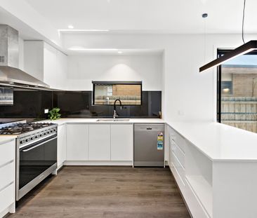 57a Castlewood Street, Bentleigh East VIC 3165 - Townhouse For Rent... - Photo 6