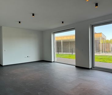 Instapklaar gelijkvloers appartement te huur in Alveringem - Photo 2
