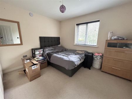5 bedroom detached house to rent - Photo 3