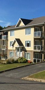 Lévis (St-Romuald), magnifique 4 ½ style condo -1er juin 206 - Photo 4
