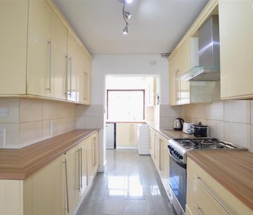 4 bedroom semi-detached house to rent - Photo 1