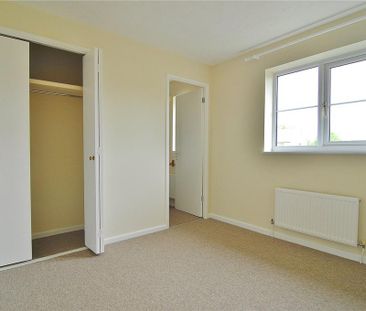 2 bedroom semi-detached house to rent - Photo 4