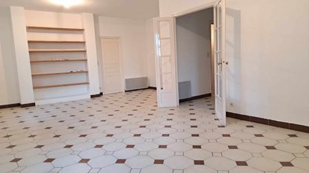 Location - Appartement T2 en R+1, de 80 m² avec emplacement de parking - Photo 2