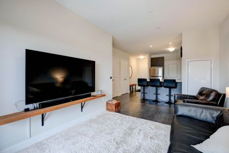 For Lease - 5917 Main Street, Whitchurch-Stouffville, Ontario - Photo 5