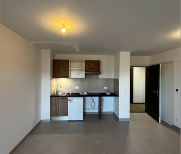 Location Appartement 2 pièces 42m² - Photo 2