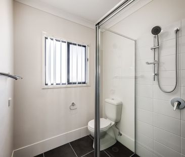 MODERN FULLY FURNISHED, STUDIO APARTMENT - BILLS INCLUDED! - Photo 1