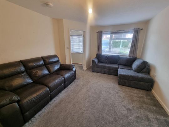 Queens Acre, Newnham - Photo 1