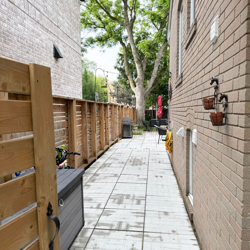 For Lease - 70 Bedford Park Avenue Unit# 2, Richmond Hill, Ontario - Photo 1
