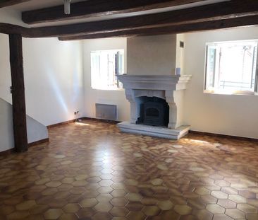 Location Appartement 4 pièces 96m² GAREOULT 83136 - Photo 1