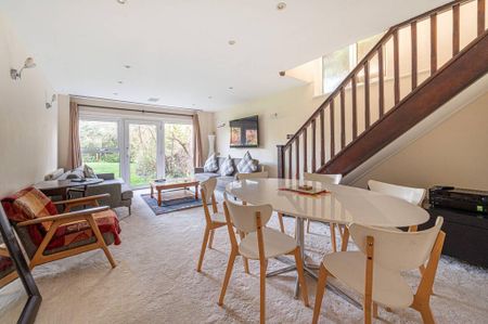 2 bedroom end of terrace house to rent - Photo 2