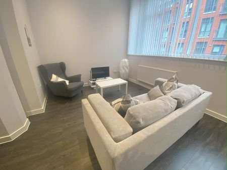 2 Bed Flat, Orleans House, L3 - Photo 2