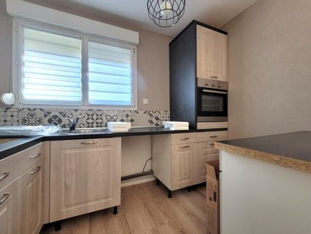 Location Appartement 3 pièces 51m² CALAIS 62100 - Photo 5