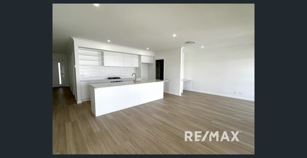 New Build in Lloyd - Photo 1