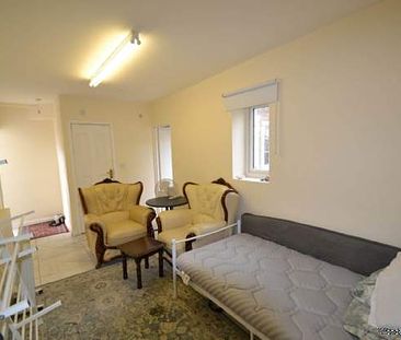 1 bedroom property to rent in Greenford - Photo 2