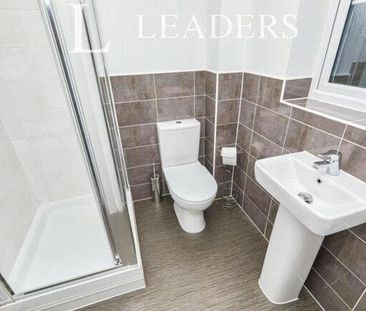 3 bedroom semi-detached house to rent - Photo 6