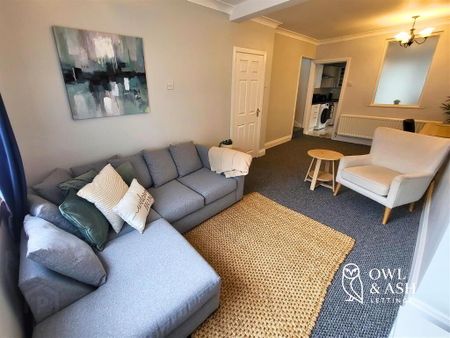 50 Sloan Street, Lisburn, BT27 5AG - Photo 3