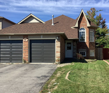 For Lease - 17 Dunsmore Lane, Barrie, Ontario - Photo 1