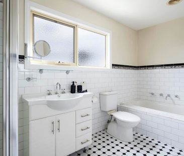 26 Kitchener Grove, Preston VIC 3072 - House For Rent | Domain - Photo 4