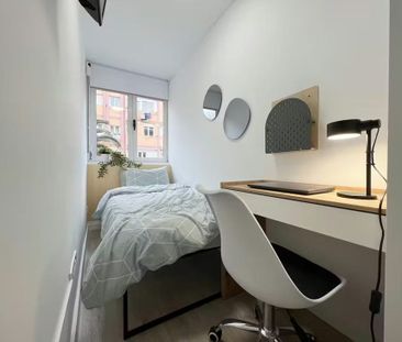 Calle de San Dacio, Madrid, Community of Madrid 28034 - Photo 4