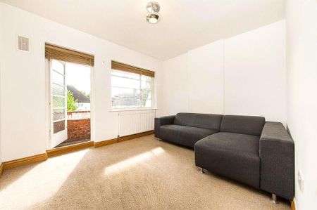 Ossulton Way, Hampstead Garden Suburb, London - Photo 2