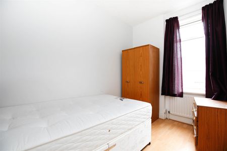 3 bed flat to rent in Wingrove Avenue, Fenham, NE4 - Photo 5